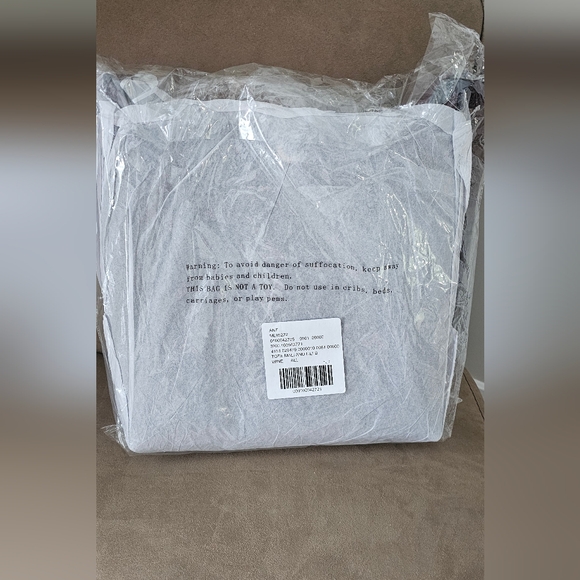 Mali + Lili Buckle Bucket Shoulder Bag- Brand New - Picture 5 of 5